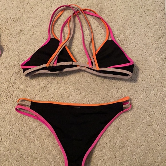 Victoria secret size small for both top and bottom - Picture 2 of 2